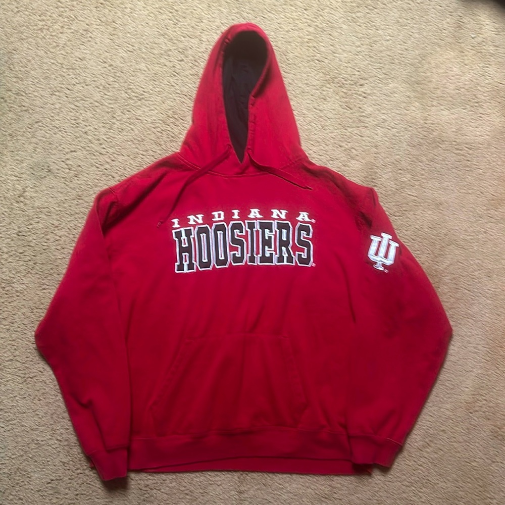 Indiana Hoosiers Sweatshirt Size XXL but fits more like a Large.